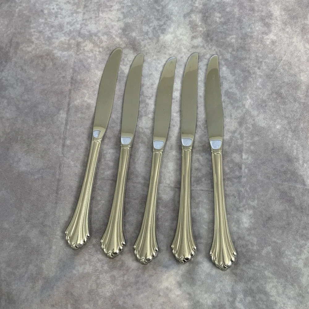 Oneida BANCROFT USA 5 Dinner Knives Glossy Stainless Steel Flatware